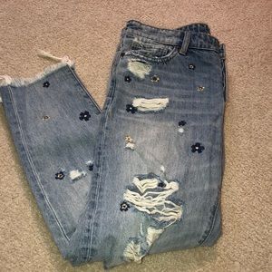 CUTEST LUCKY EMBROIDERED JEANS🍀